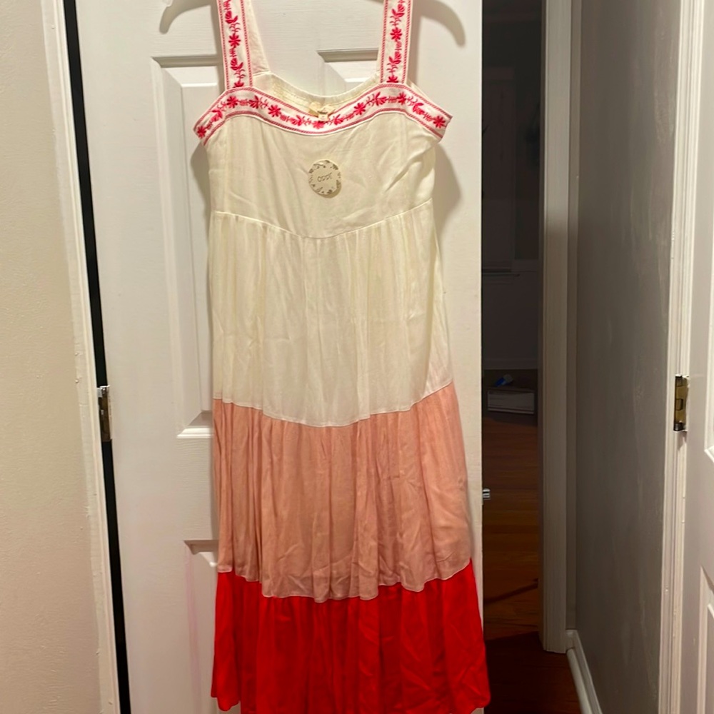 New multi color dress size M